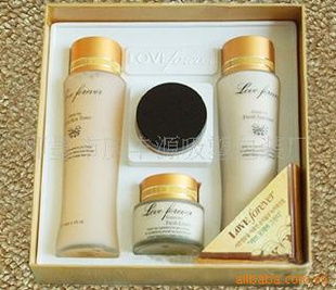 化妆品包装 艺术与科技的完美融合